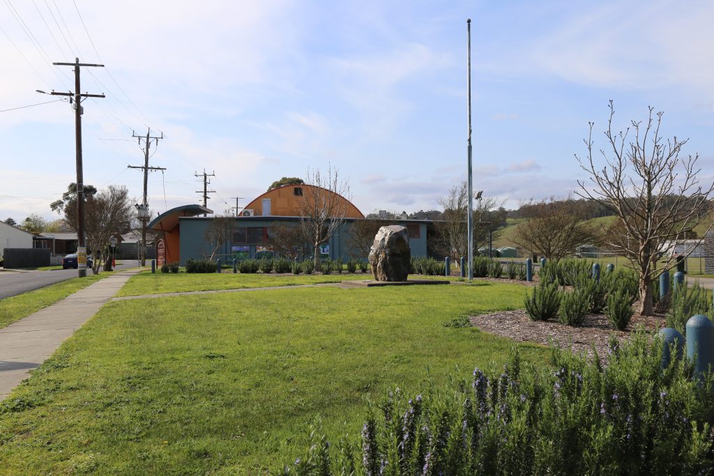 Monash Hall, War memorial, flag pole, Yallourn North, Lions Park, Cricket reserve
